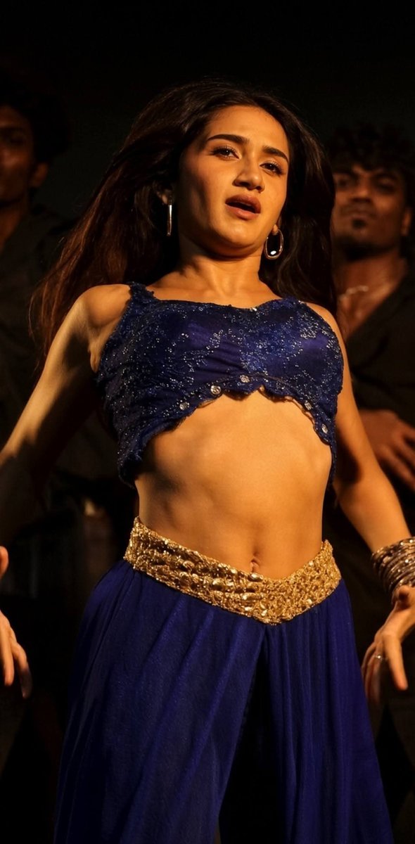 KKMu1w's tweet photo. Raveena Daha💙🥰

#RaveenaDaha #Raveena https://t.co/yDJKGi7hcw