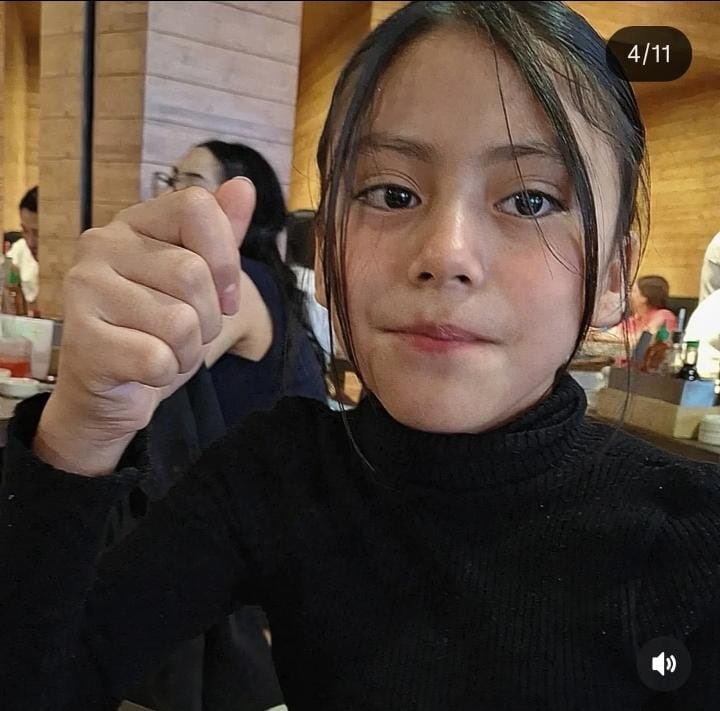 i_alaniis's tweet photo. Madres buscadoras encuentran muerta a menor desaparecida en Edomex 

Ella era la pequeña Sofía Madai Calzada Calzada. Tenía 11 años. Salió de casa en la colonia Benito Juárez en #Tultitlán el 26 de septiembre y no se supo más de ella. 

Tres días después, el 29, fue localizada sin vida a un costado de la autopista Chamapa-Lechería, a la altura de San Martín Obispo en #CuautitlánIzcalli 

Su familia espera el informe de los resultados de la necropsia de ley para saber la causa de muerte. 

Hasta el momento no hay detenidos ni una línea de investigación firme 

#niunamás #JusticiaParaSofi