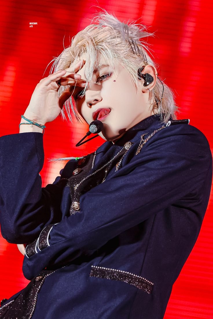 taeoxo_701's tweet photo. 긴말 안 하겠습니다.
이태용 얼굴. https://t.co/Uh2rUYdWY8