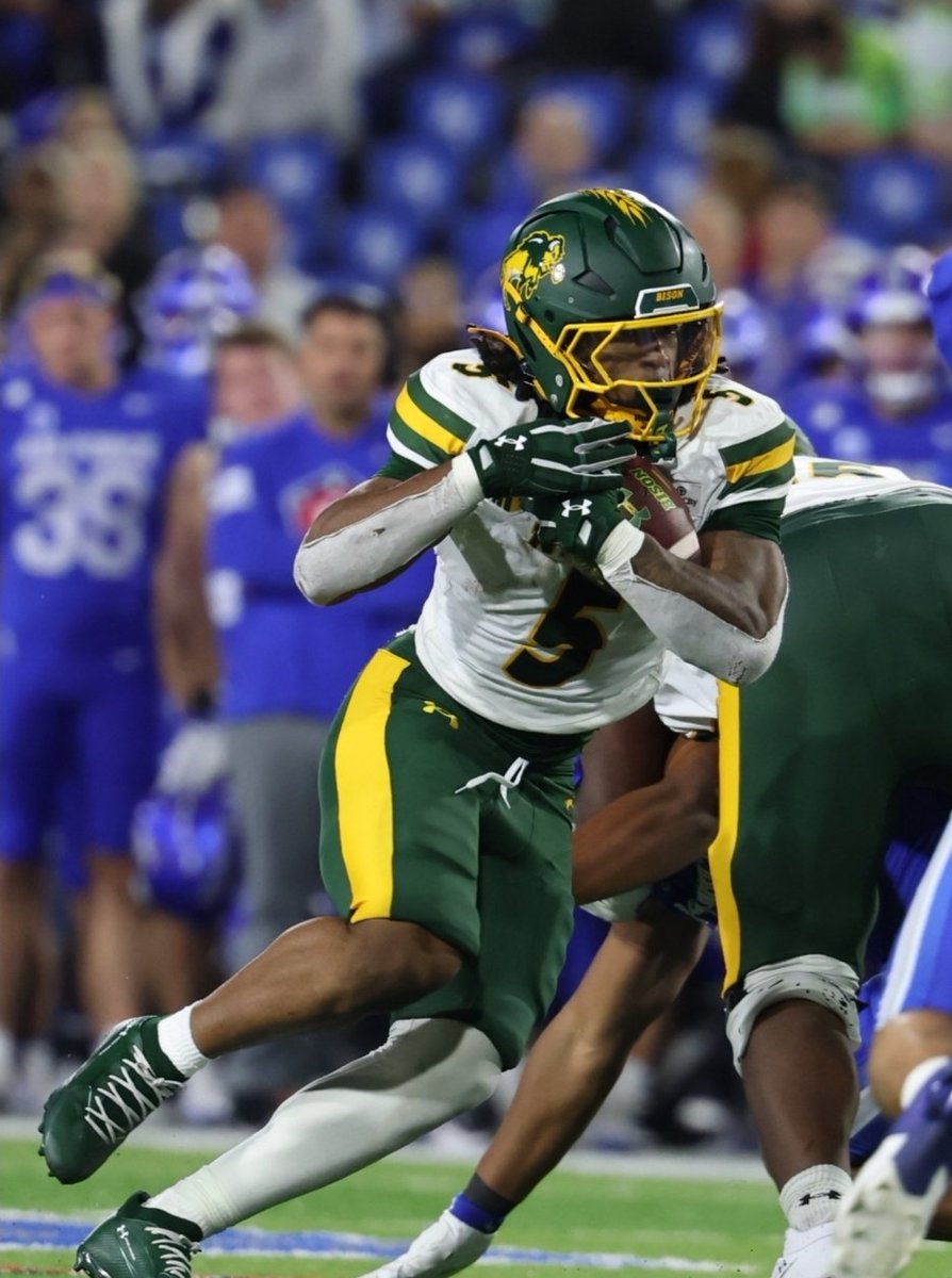 TheCFBNation's tweet photo. North Dakota State RB Myles Mitchell (Undisclosed) Is QUESTIONABLE For Saturday's Game vs Wyoming
Mitchell Has 46 Att, 214 Yds, & 3 TDs For The Bison This Season
#GoCFB #CollegeFootball #NDSU @MylesMitchelll #CodeGreen https://t.co/eAY8DLwKTS