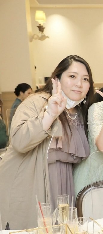 sarapi32063142's tweet photo. 現在42歳！！
実は私6年前めちゃくちゃ太ってました！！
165センチなんですが、、、体重90キロあったんですww
そして、今は46キロ😚
6年かけて、ダイエットしてきました🫣🫣
その間に渡韓して、鼻フル整形と日本で糸リフトしました🥺

現在と昔とのギャップが、、、
別人、、、

１番の整形は、ダイエットですよねww

#デブ
#ダイエット
#美容
#整形
#韓国
#鼻整形
#糸リフト
#太ってる
#痩せた
