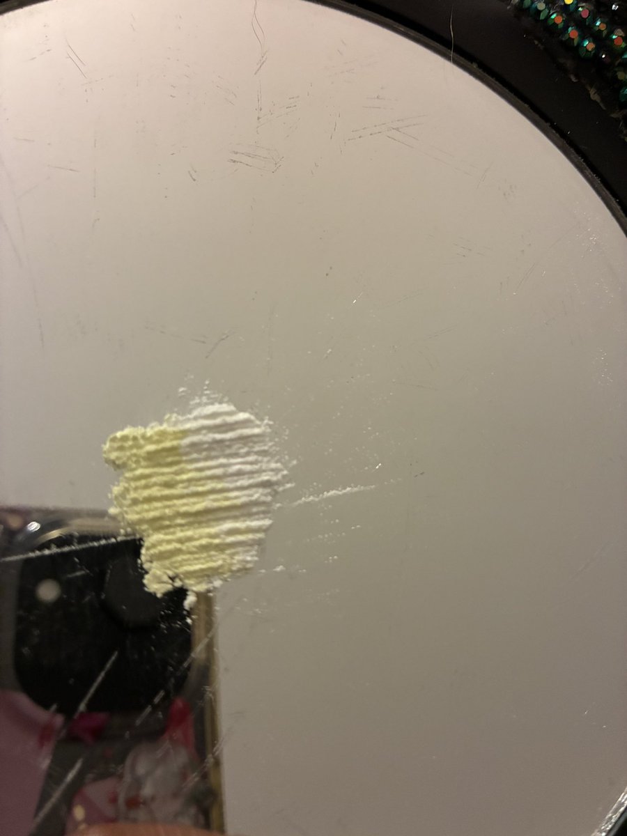 Fezscorner's tweet photo. Last night I did a good yellow and RP mix :3 https://t.co/5wqzhwUKlQ
