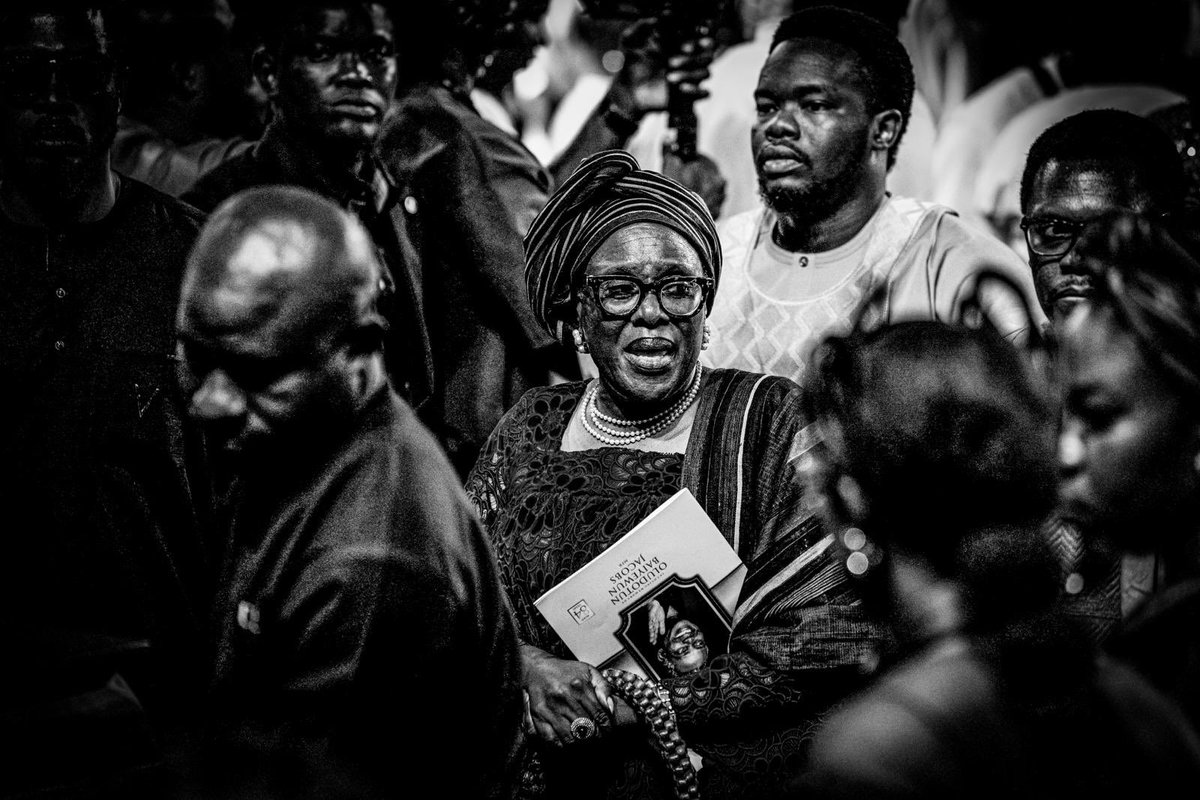 drobafemihamzat's tweet photo. I joined family, friends and loved ones at This Present House on Freedom Way to say a final farewell to a true icon of the entertainment industry, Uncle Olu Jacobs.

We gathered to honour his life and the memories he leaves behind. My thoughts and prayers remain with his family and loved ones as they mourn this great loss. May God grant him eternal rest and give his family the strength to carry on.
