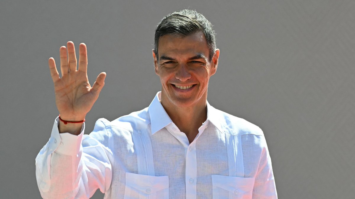 Formula_Music's tweet photo. Tras la crisis de la #vivienda...

¿A QUIÉN VOTARÁS EN LAS PRÓXIMAS ELECCIONES? 🇪🇸

🔄 Pedro Sánchez (PSOE)
❤️ Núñez Feijóo (PP)
💬 En caso de otro menciónalo. https://t.co/nYAwAKOQAo