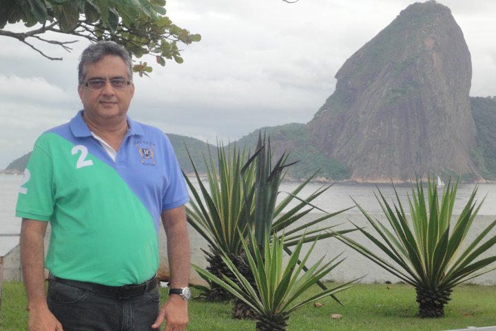 gramxincest's tweet photo. Handsome Dad (latin or indian) https://t.co/6KgZfEj1vC