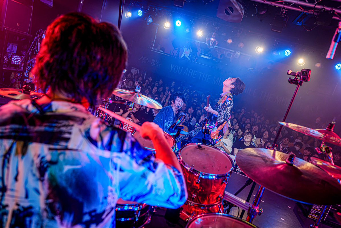 burnout_live's tweet photo. 「ファンクラブ 燃尽文庫限定 ワンマンライブ やるしか･･･ないっしょ⤴︎祭」
ありがとうございました✨

BURNerの皆さんとの最高の夏の思い出ができました！

このまま東京公演も
燃え尽きるしか...ないっしょ⤴︎

--------------------

📣来年2月開催ワンマン
『 Fly Me To The Moon TOUR 2027
- Debut 10th Anniversary - 』
オフィシャル4次先行受付中！

🎫チケットはこちらから
https://t.co/cA6XzAVQ5m

Photo by SUGI

#BURNOUTSYNDROMES