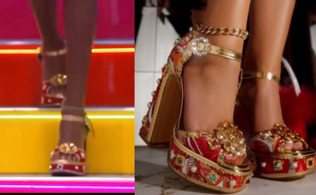 Dora86345353828's tweet photo. This has to be my fav trinity shoe moment. So monster high😍

#15DaysOfTrinity #LibraTrincess https://t.co/uHO7xYcQOk