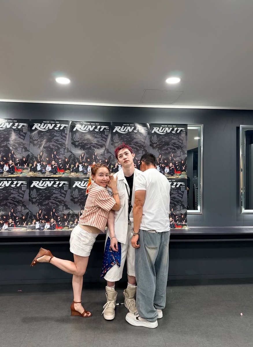skzpopbase's tweet photo. Bang Chan’s mom shared a heartwarming Instagram post for his birthday❤️‍🩹

“Wherever music was playing,
that little boy who wasn't even out of diapers would always start dancing.
And wherever you danced became your very own stage.
Now, when I see you on your own stage, singing and dancing with all your heart and looking so happy, I can't help but smile.
Thank you for coming into my life.
The day you were born, I received the greatest gift of all.
Chan, happy birthday.
I hope you keep shining and finding happiness, just as you are.
I love you.
03.10 - the day I first met you💛”