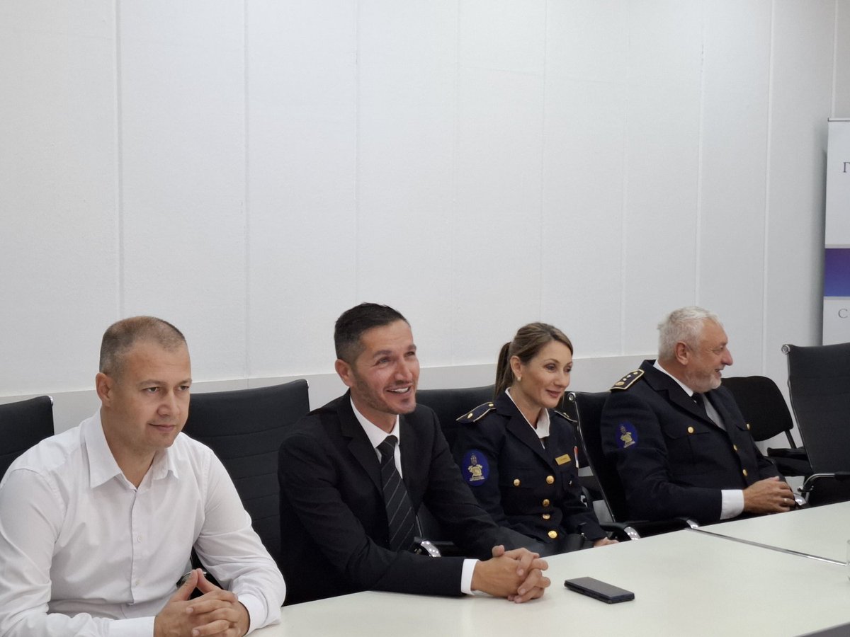 MPopovic14's tweet photo. У Лесковцу одржана централна подела опреме за ватрогасно-спасилачке јединице у Лесковцу, Нишу и Врању.

https://t.co/LreZPKy2ro https://t.co/0U2SeSJgDC