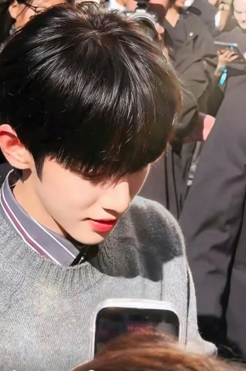 uuikitt's tweet photo. 我不行了哥哥你咋这么帅，善微而易行，善小而能行，久而能持，方为善道。建功立业，须实地着手；行善积德，要随处行事。

PARK SIWOO AT LANVIN PFWSS27

#PARKSIWOOxLANVIN
#PARKSIWOO
#LANVINPFWSS27 https://t.co/KQ75bV7dnx