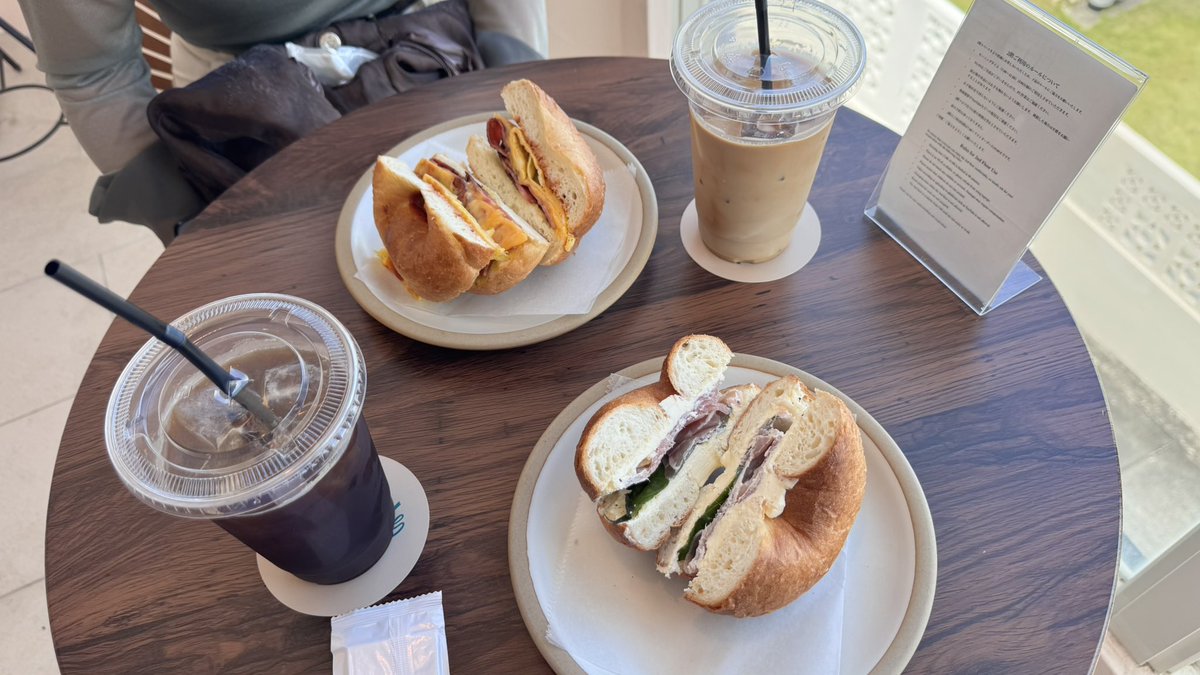 7mi1122's tweet photo. 仕事か海かカフェかジムにいる日々です https://t.co/jjySZtMWU3