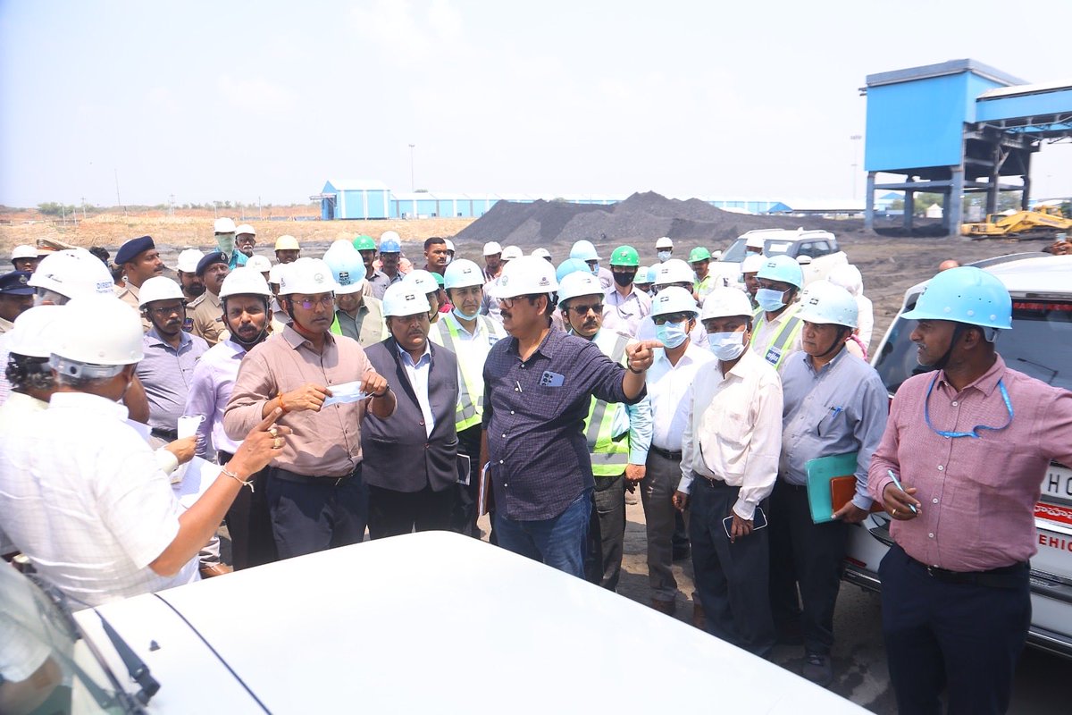 TGGENCODI's tweet photo. As per the instructions of Hon' ble Chief Minister, Dy. Chief Minister, Chief secretary and Special chief secretary, energy of state of Telangana, CMD TGGENCO, Director / Thermal &Projects and Director /Projects. BHEL have visited the YTPS Power House to review the pending works of CHP, BOP and Unit 5 works. After inspection and reweing the works at YTPS, Director , Projects BHEL has promised to complete the entire pending works of CHP and BOP by end of October 2026 and handover the total CHP & BOP  to TGGENCO. Further,  after  reweing the pending works of Unit 5 by TGGENCO and BHEL officials, it is decided to synchronise the Unit by mid of October 26 and COD will be done by the end of November 2026.@tgtransco @tgspdcl  @TG_NPDCL @TelanganaCMO @CS_Telangana @NavinMittal