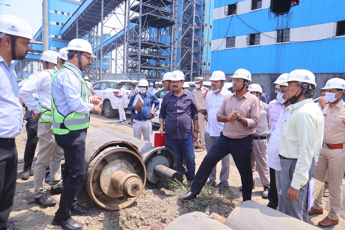 TGGENCODI's tweet photo. As per the instructions of Hon' ble Chief Minister, Dy. Chief Minister, Chief secretary and Special chief secretary, energy of state of Telangana, CMD TGGENCO, Director / Thermal &Projects and Director /Projects. BHEL have visited the YTPS Power House to review the pending works of CHP, BOP and Unit 5 works. After inspection and reweing the works at YTPS, Director , Projects BHEL has promised to complete the entire pending works of CHP and BOP by end of October 2026 and handover the total CHP & BOP  to TGGENCO. Further,  after  reweing the pending works of Unit 5 by TGGENCO and BHEL officials, it is decided to synchronise the Unit by mid of October 26 and COD will be done by the end of November 2026.@tgtransco @tgspdcl  @TG_NPDCL @TelanganaCMO @CS_Telangana @NavinMittal