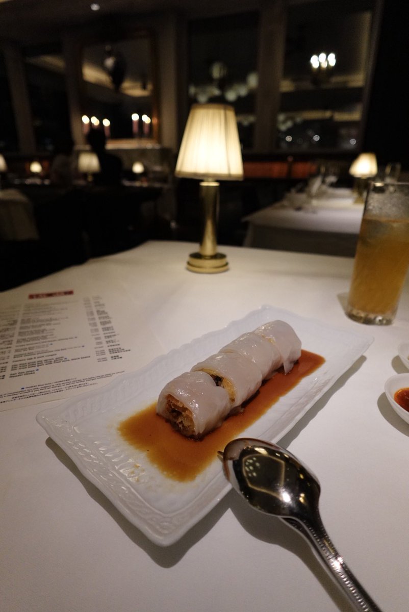 nyon_chn's tweet photo. 丸の内のヤウメイ🥢 https://t.co/gqiV4x7w92