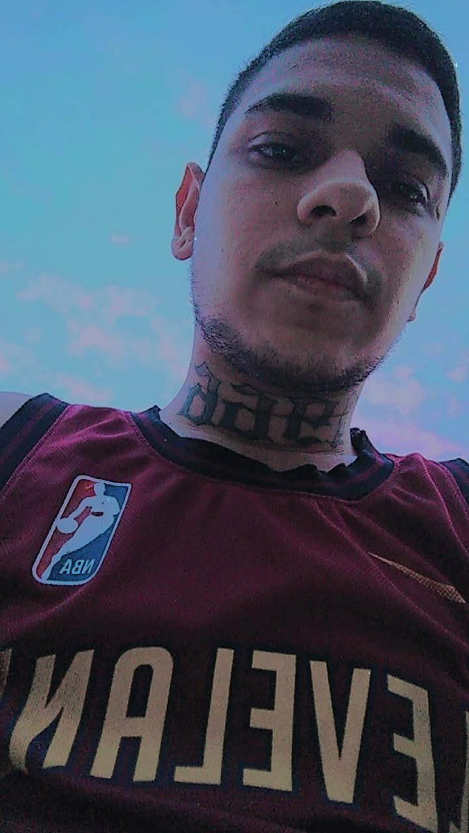 packdechavosnl's tweet photo. Quieren contenido de el? 
Solo en mi Telegram pod$20 
#hetero #heteroengañado #engañado #mty #pack #hot #heteromty https://t.co/5QHqPDp2jp