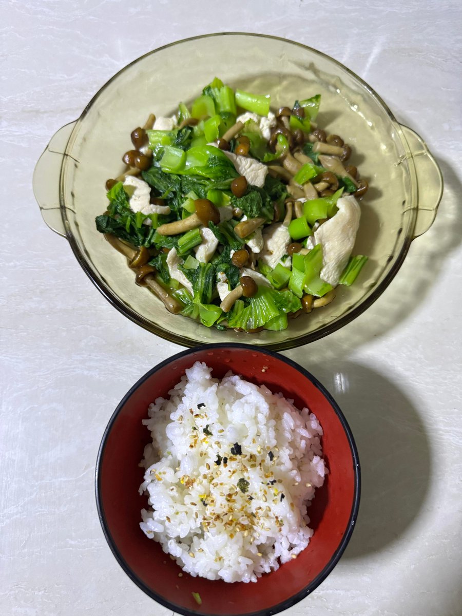 TheDrPowell's tweet photo. Today’s fuel 🥗✨
Simple, balanced, and full of energy.
Taking care of my body one meal at a time. 💪 https://t.co/o30ZZ0WiZD