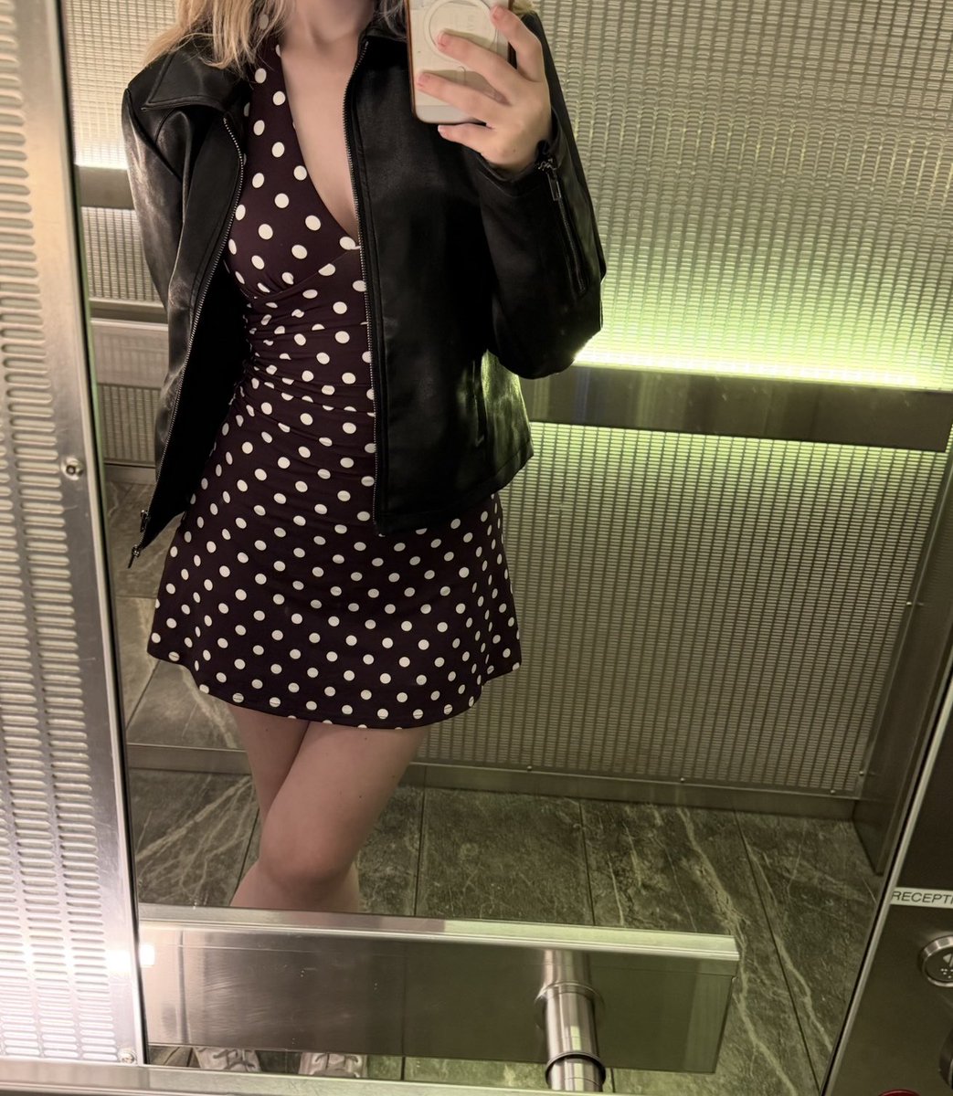 s1lliestdove's tweet photo. hii !! very very new to #nsfwtwt !!

~ 20
~ she / her
~ straight
~ sub all the way hehe
~ faceless :3
~ i love talking to people about anything and everything !
~ just a girl with a lot of kinks and fantasies hehe
~ dms open :3

♡ + ↻ to be moots

ily alll <3 https://t.co/oYTGz4vzPe