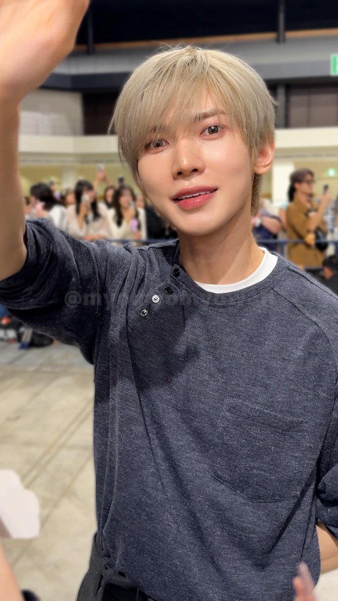 myomyomyowan's tweet photo. 261002 東京パパラッチ会

ジョンホに白目やったら気付いてくれて白目で返してくれたほんまに特大感謝

ヨサン美し過ぎるね

ユノハートありがとう🫶

ホンジュンニキ呼んで指動かしピースしたら返してくれて、、、一生ついてく

#ATEEZ #JONGHO #YEOSANG #YUNHO #HONGJOONG https://t.co/ZOj9XNO7Sb