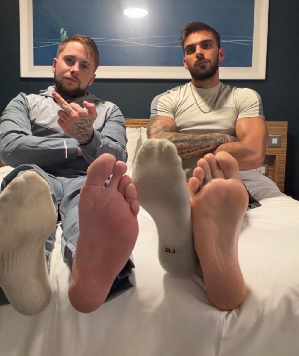 MasterTF33T's tweet photo. Me and @masterjay_23 are in London now and can host 😈 https://t.co/jJhvyV01m8