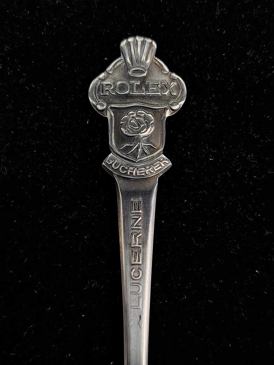 Coin_HuntersLLC's tweet photo. Anybody want a #Rolex? 👀
Okay, maybe not a Rolex watch… but did you know Rolex used to have #spoons too?
These #vintage spoons were given to customers by authorized watch sellers as a bonus gift when they purchased a @ROLEX #watch.⌚️🥄
@Bucherer_USA https://t.co/kMGZIaFywF