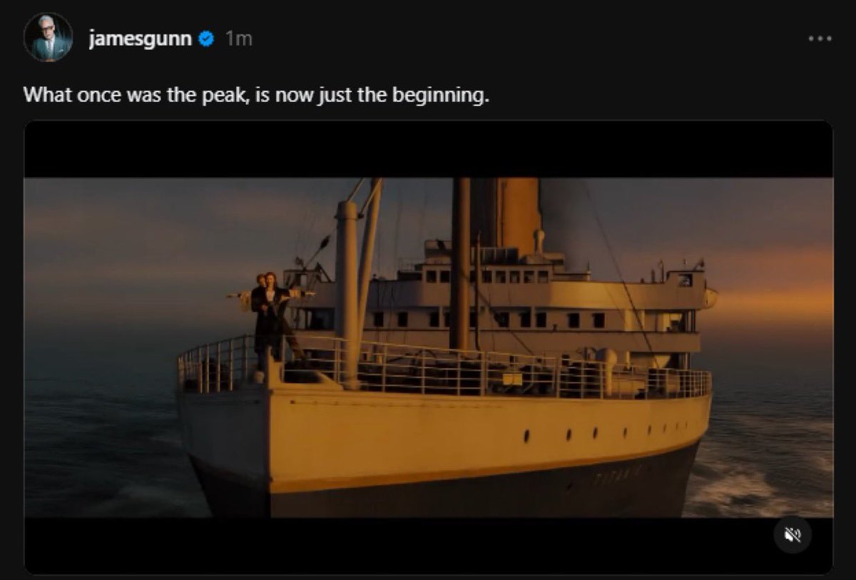 DCLegacy_'s tweet photo. James Gunn a posté la vidéo d'annonce de fusion Paramount x Warner, laissant sous-entendre qu'il reste à la tête de DC Studios après la fusion. https://t.co/vlbE0p9Ups