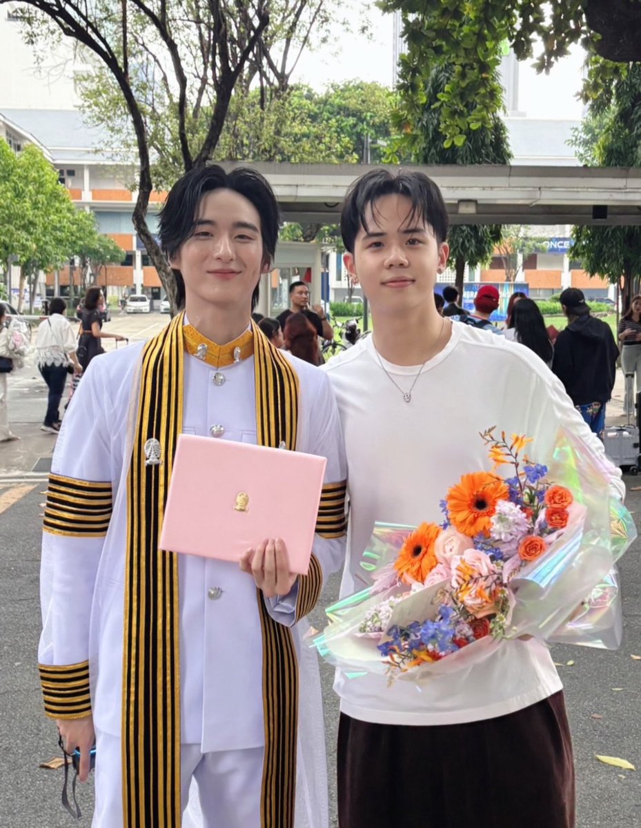 Gam_kiki's tweet photo. มีใครเข้าใจไหม บัณฑิต 03 อะ https://t.co/9rHyJCW0Eg