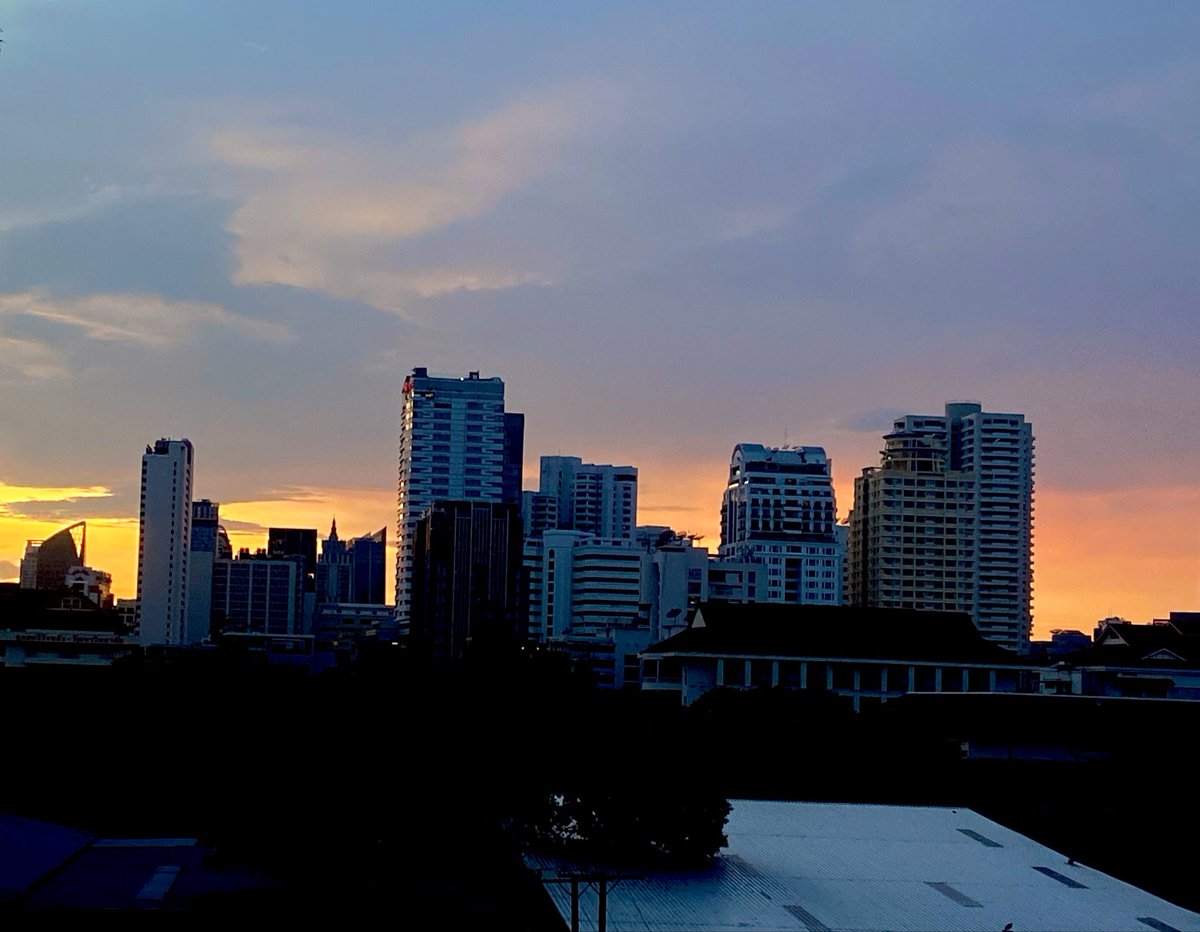 joymona's tweet photo. #everydaysky 
#waOct https://t.co/IqGx0h6UHR