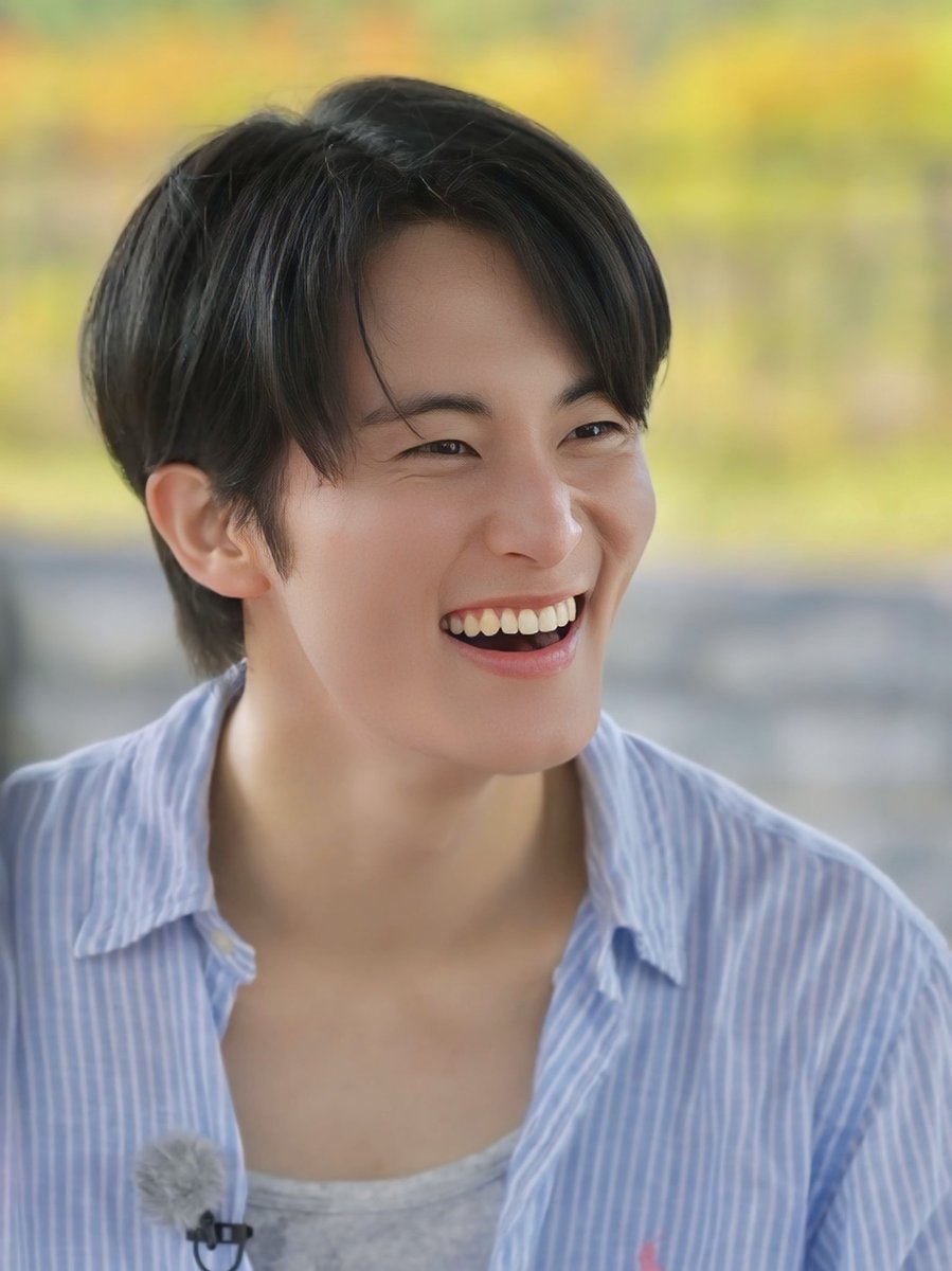 belovedmkhc's tweet photo. their smiles will always be my healing ♡ https://t.co/ZWdKkWFM8N