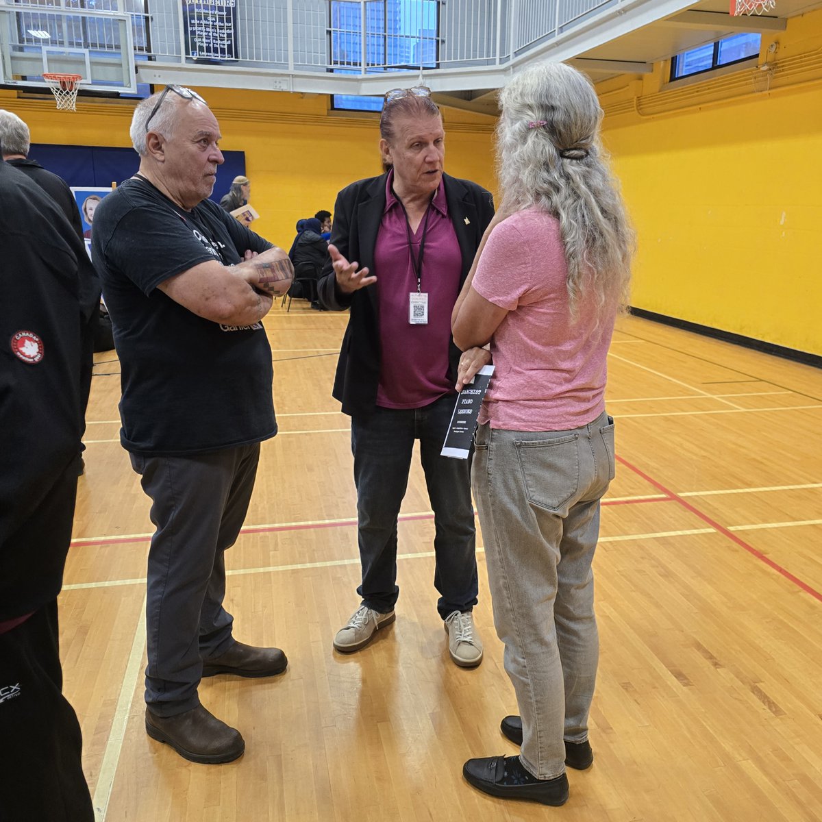 nicki_ward's tweet photo. Great to meet with so many folks last night. Kudos to the CCEC for making it possible. #MossPark is an important part of #Ward13 but sometimes gets sidelined from important conversations. Last night's event was an opportunity to help improve that balance
https://t.co/MBOpxjIs4d https://t.co/wofRBthQiZ