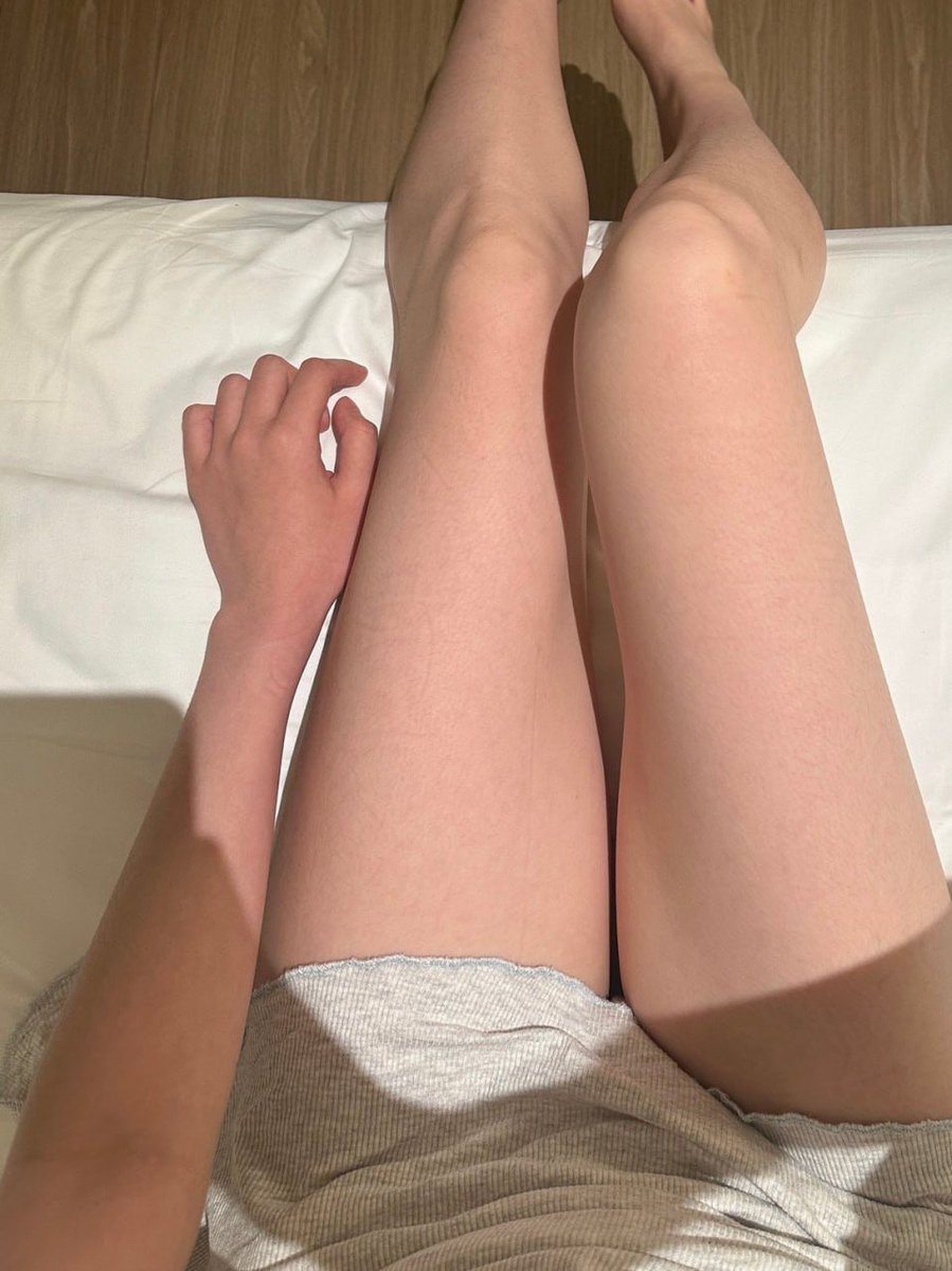 csiriwit's tweet photo. 这个点还有人吗    快来找我聊骚呀 发骚了 https://t.co/D70aJwybjv