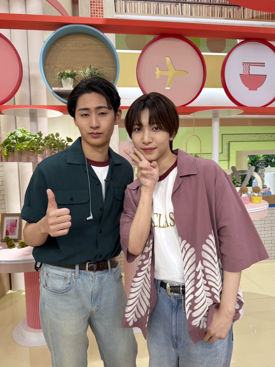 jr_official_X's tweet photo. 今日の『 めんたいワイド 』にKEY TO LITより 
#中村嶺亜 #猪狩蒼弥 が生出演しました🗝️✨

ご覧いただいた福岡・佐賀の皆さま、ありがとうございました➰💫

明日からは...!!
「 KEY TO LIT Arena Tour 2026 NEO CLASSICS 」
福岡公演、盛り上がっていきましょう❤️‍🔥🪭

#つ��がろうめんたい
#KEYTOLIT https://t.co/5ArVWQSsTm