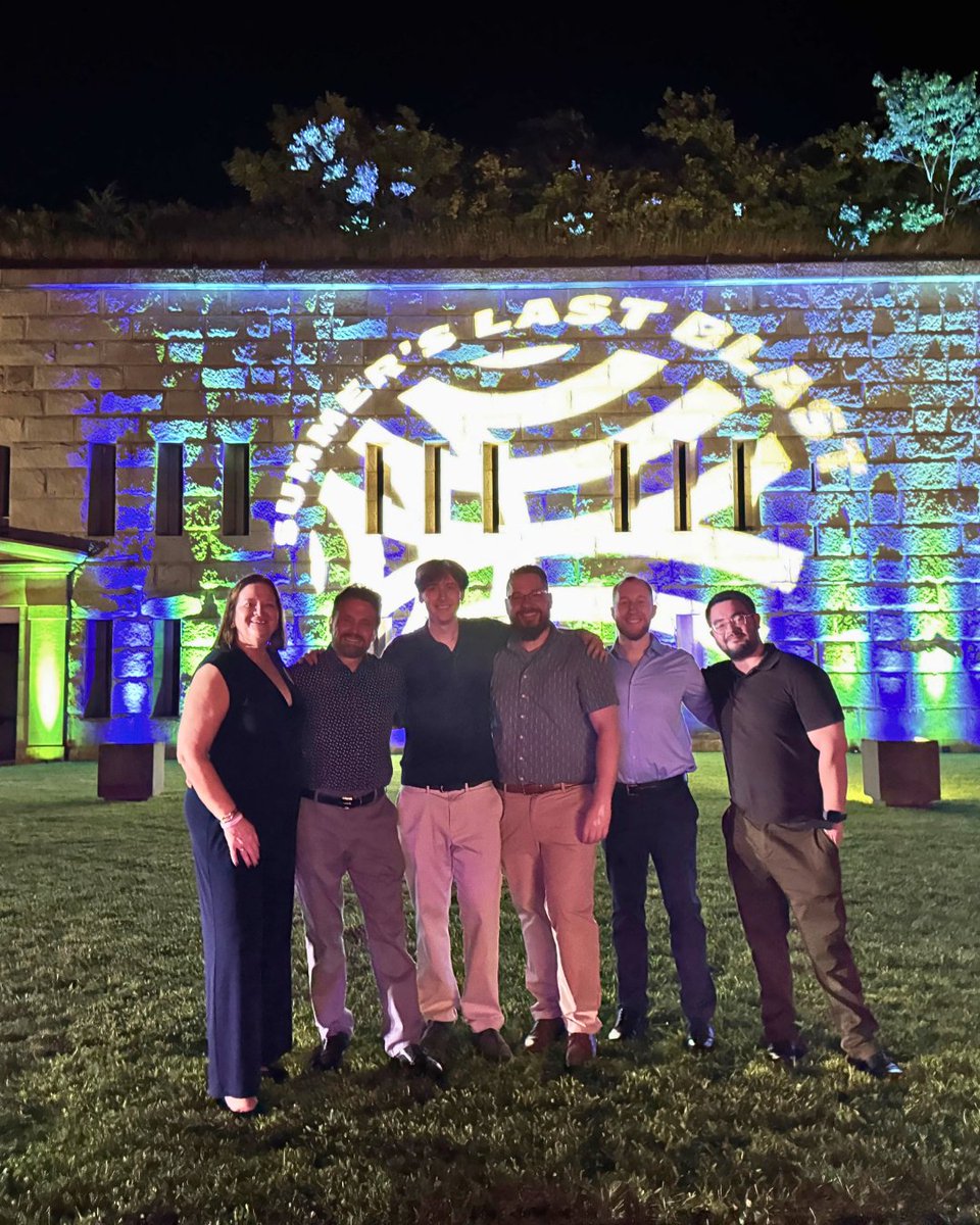 ITSupportRI's tweet photo. Our first Summer's Last Blast was one to remember! ☀️ Great weather, great food, and live music at Fort Taber with @southcoastcf.

Proud to sponsor and support the nonprofits that make our communities stronger. 💙

📲 --> @ITSupportRI
📞 --> 401-522-5200 https://t.co/vmlZ6ygWGW