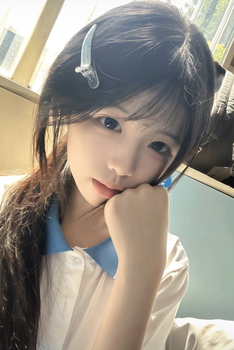 AbdulKaderniaz's tweet photo. 有人在吗？？？

想发点照片  有人锐评女高福照吗

直接给不墨迹  发完我要删了… https://t.co/5fUYHeELAC