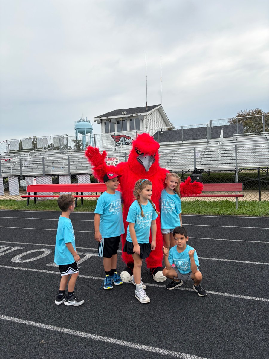 NewellES's tweet photo. NES PTA Walk-a-Thon…HUGE SUCCESS &amp; SUPER FUN! THANK YOU PTA!! https://t.co/o7zxuKCno2