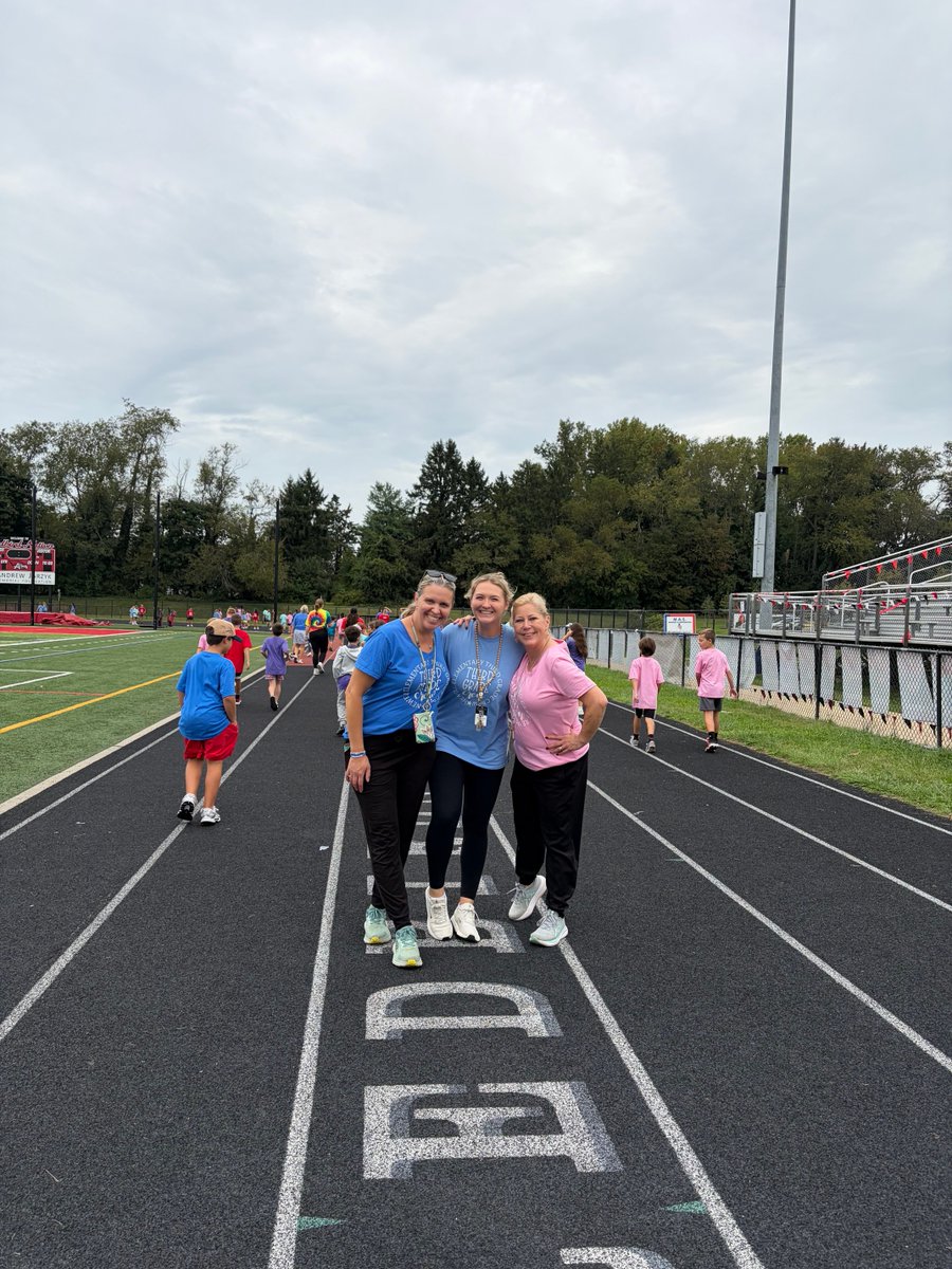 NewellES's tweet photo. NES PTA Walk-a-Thon…HUGE SUCCESS &amp; SUPER FUN! THANK YOU PTA!! https://t.co/o7zxuKCno2