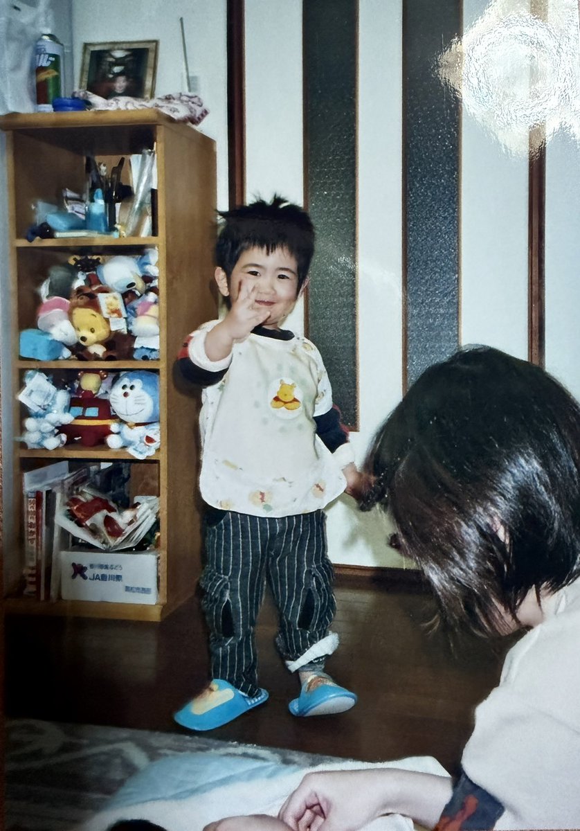 so_04_ma's tweet photo. ✌️😁✌️

3~4歳                             22歳 https://t.co/heJ4i6zs2o