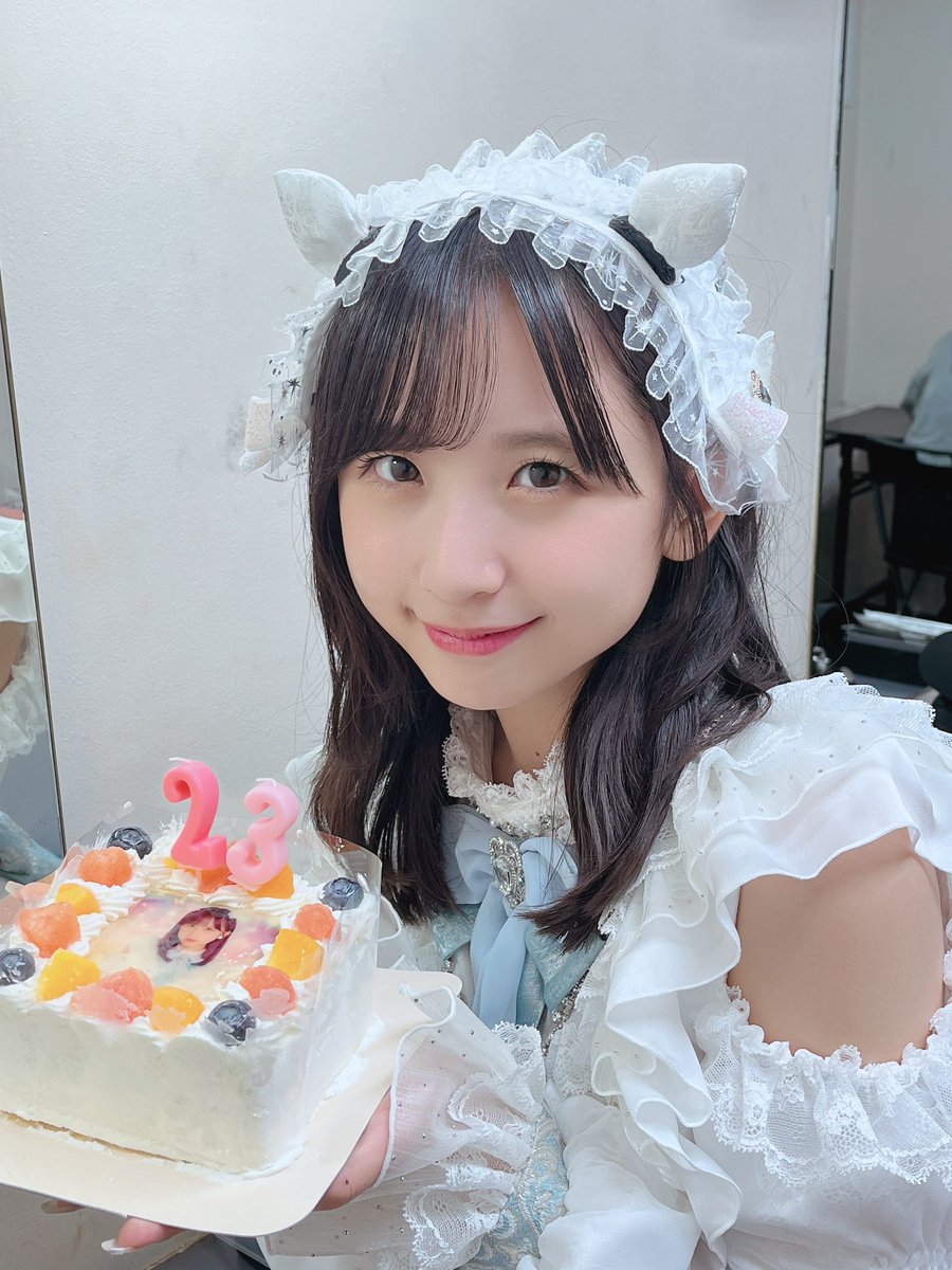 DANTHEMKAEDE's tweet photo. 安藤楓生誕祭ありがとうございました❕

とってもとっても幸せなお誕生日でした❕❕❕❕
いつも本当に沢山ありがとうの気持ちでいっぱいなのに、こんなにも幸せすぎる日を本当にありがとう❕❕❕
みんな楽しかったですか❕❕幸せになりましたか❕❕
23歳❕私は私らしく今を沢山楽しんで❕進んでいきたいと思います❕❕
デビアンでアイドルできてることが幸せです❕❕
みんなのことが大好き❕❕❕❕
23歳も❕よろしくお願いします❕❕