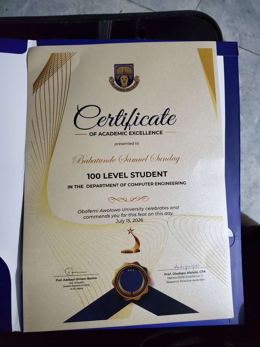 Samicode's tweet photo. @akintollgate I've been recognized as an OAU Star - awarded to the best graduating student in my department for previous session, graduating with a First Class 

Thank you for this opportunity sir 🙏 https://t.co/0v2OFpRzDy