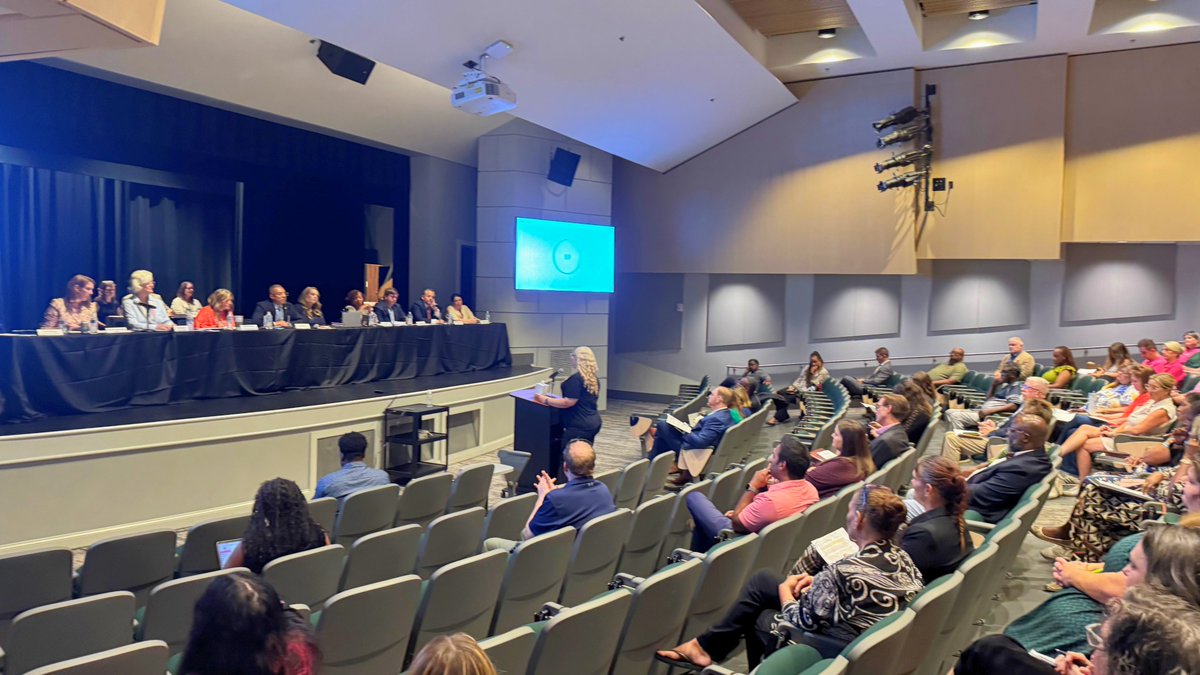 scchildrencomm's tweet photo. Thank you, Greenville &amp; Charleston! 👏

Nearly 100 people testified at our two public hearings this week, with 100+ additional community members joining us to listen and support the conversation. We’re grateful for every voice shared!

📍Two hearings remain: Rock Hill &amp; Columbia. https://t.co/38wwXhScfW