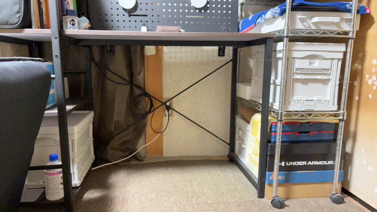 Siroe1993's tweet photo. 今日は部屋の片付けしてた😊 https://t.co/qa43ADFGzV