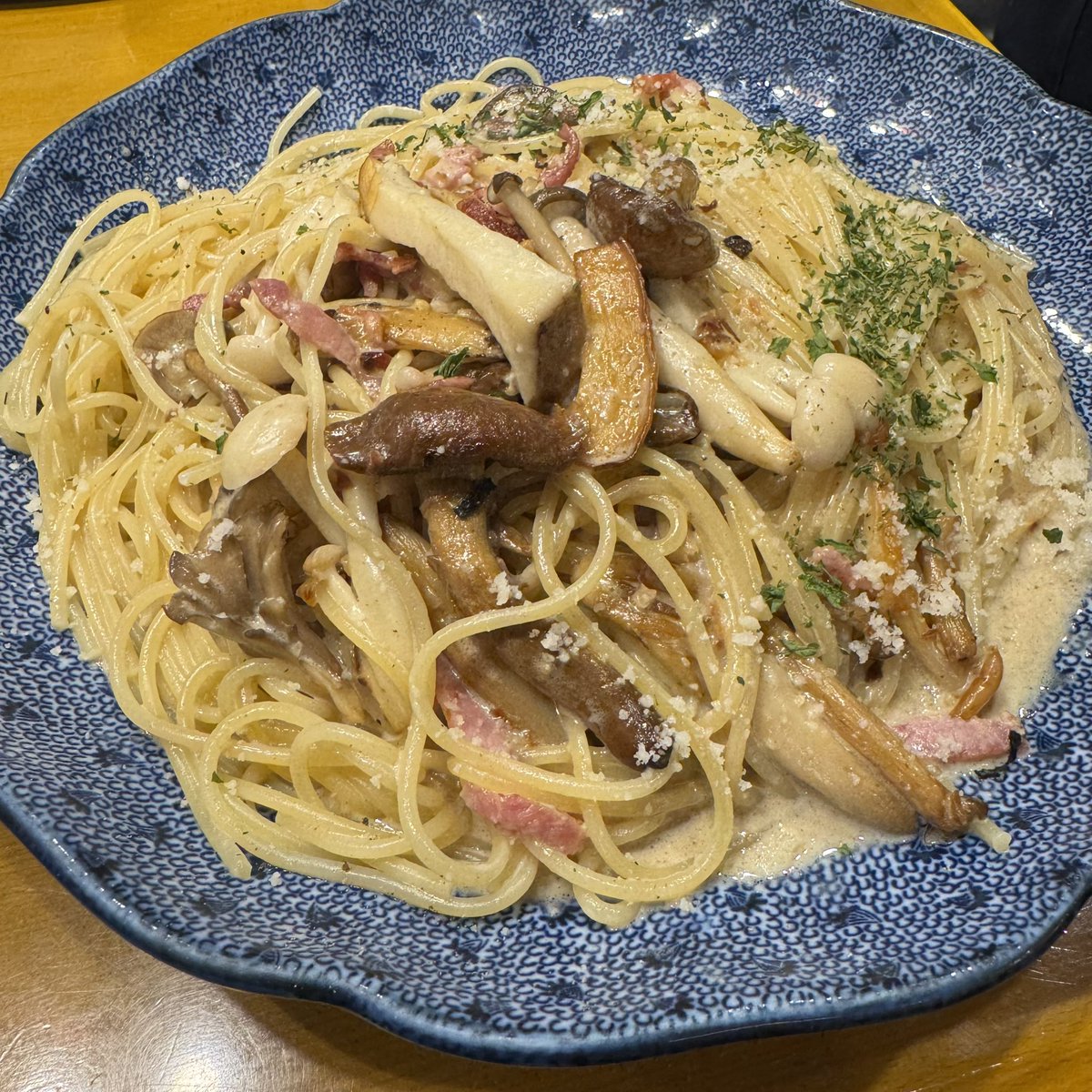takumainoue_122's tweet photo. 明日から軽〜く走りだすか🏃‍➡️
好きな物食えるって幸せだな https://t.co/YyR9QHT5Mv