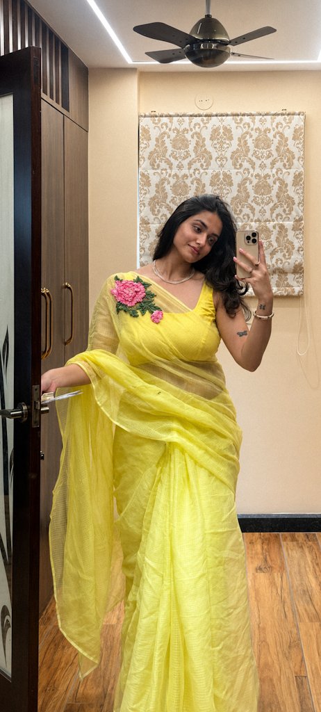TheDudeFellow's tweet photo. Shreya 🌼 https://t.co/KVR8KN0INv