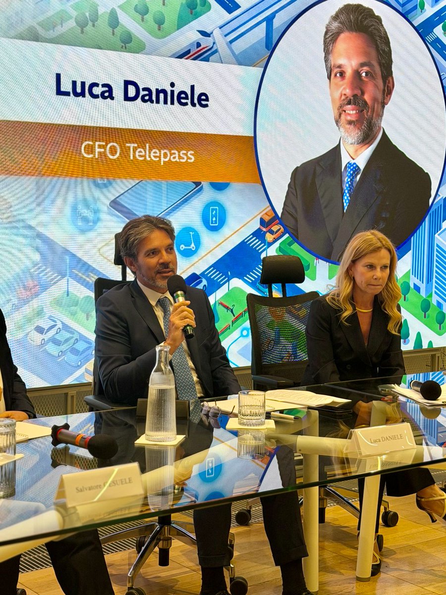 telepass's tweet photo. La mobilità è sempre più digitale: pagamenti al casello, biglietti acquistati da smartphone, sosta e servizi attivati via app. Più aumentano le transazioni più cresce anche il valore della fiducia che gli utenti ripongono nei sistemi digitali.

È stato uno dei temi al centro dell’Agorà Netgroup dedicata a mobilità e sicurezza digitale, a cui ha partecipato il nostro CFO Luca Daniele: “Negli ultimi dieci anni l'azienda ha compiuto una trasformazione importante diventando una piattaforma digitale che permette di pagare tantissimi servizi in mobilità, non solo quelli legati all'auto, ma anche quelli legati alla persona”.

Un’evoluzione che oggi significa circa 1,5 miliardi di transazioni all’anno e 10 miliardi di euro di transato.

“È proprio la fiducia, acquisita con il servizio originario, che ci permette di introdurne di nuovi, come la possibilità di rateizzare alcune spese di mobilità. Poter distribuire un pagamento in tre rate, in un momento in cui si parla costantemente di caro carburante, offre ai nostri clienti un vantaggio non banale”.

Guarda l’intervista completa su https://t.co/jUImiwO28T