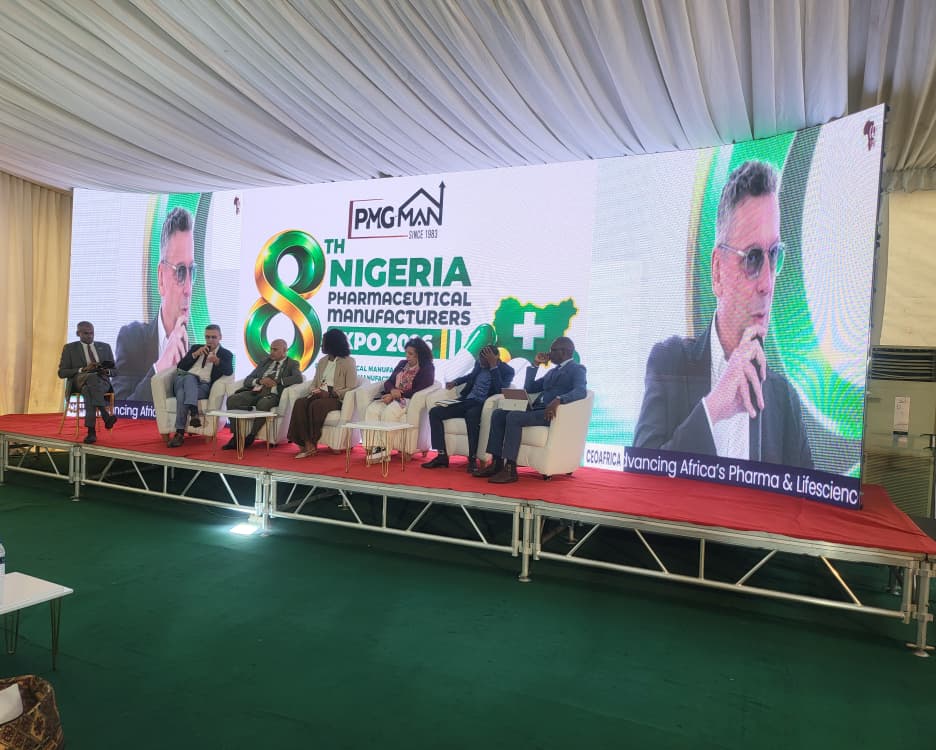 CobotsVETMed's tweet photo. Collaborative #robots are not here to replace people. They are here to #empower them.

That was one of the messages at the 8th National Pharmaceutical Manufacturing Expo (PMG-MAN) in Lagos, where @AdrianoMauro explained to leaders how #cobots help to automate work.

#tvet #cobot https://t.co/6lSRf0rJWo