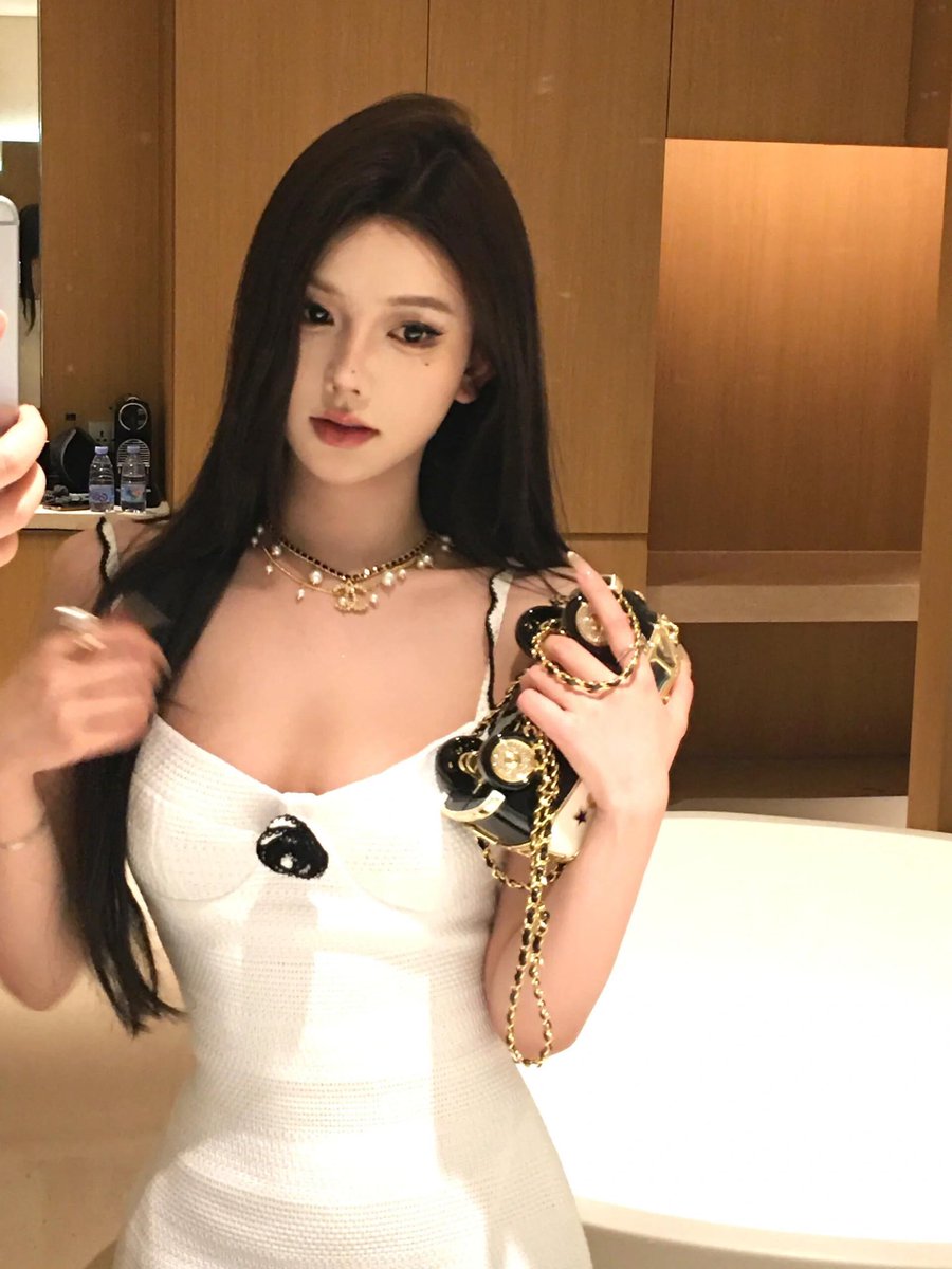Jayky6668's tweet photo. Customers all say this outfit looks like what a wealthy young lady would wear https://t.co/phDJDeVzco