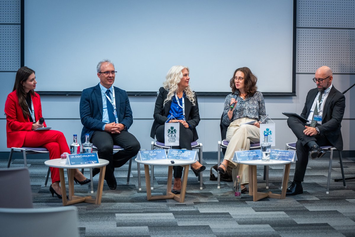 Centraleuropea's tweet photo. 🌍 The 5th Annual Scientific Conference Continued on 2 October! 🌍🎓

The second day of the Central European Academy’s Annual Scientific Conference brought further opportunities for outstanding young researchers and legal scholars.🤝📚 https://t.co/MyPae19WvV