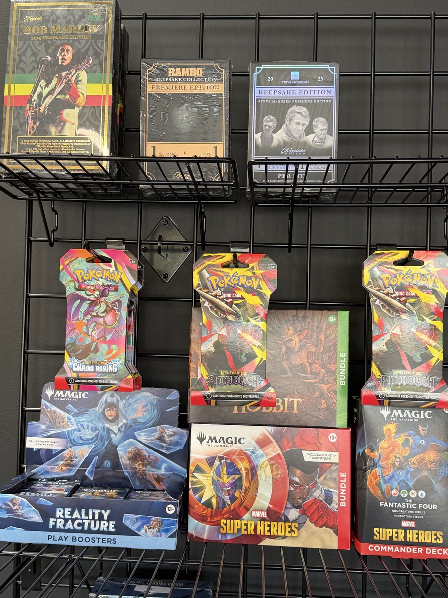 RIPVaulted's tweet photo. 🚨 NEW DROP ALERT! 🚨 MTG Reality Fracture Play Boosters, 2025 Panini Score Football Blasters, and 2026 Bowman Chrome Baseball Megas are live in the Vaulted showroom! 💥🔥
#VaultedTradingCards #TheHobby #MTG #BowmanChrome #PaniniScore https://t.co/k0iWp1DEyn
