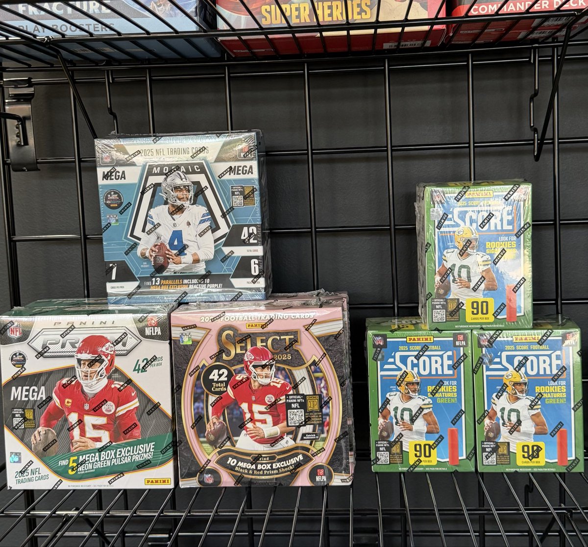 RIPVaulted's tweet photo. 🚨 NEW DROP ALERT! 🚨 MTG Reality Fracture Play Boosters, 2025 Panini Score Football Blasters, and 2026 Bowman Chrome Baseball Megas are live in the Vaulted showroom! 💥🔥
#VaultedTradingCards #TheHobby #MTG #BowmanChrome #PaniniScore https://t.co/k0iWp1DEyn