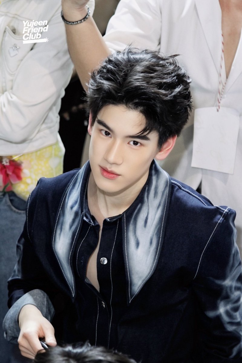 yujeenayp_fc's tweet photo. Some people wear the look. Yujeen owns it. 🔥

YUJEENYUGENE AT SIAM CENTER BIFW26

@ujeenayp_ #ujeenayp_

#SiamCenterBIFW2026xYUJEENYUGENE
#SiamCenterBIFW2026xYujeen https://t.co/keLXSp8QZT