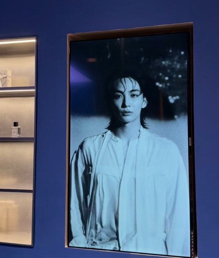 jeonghannisms's tweet photo. THE NEW PHOTOS OF SW19'S GLOBAL AMBASSADOR YOON JEONGHAN OH MY GOD https://t.co/YCoYtgAkQM